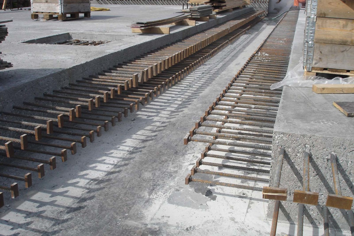 hrc-projecten-prefab betonplaten met HRC-T-headstaven in de randen